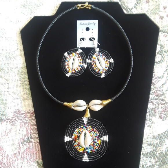 Handmade African Necklace Choker & Earring Set - Picture 1 of 2
